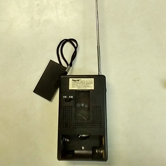 Rhapsody AM/FM Handheld Radio - Picture 7 of 8